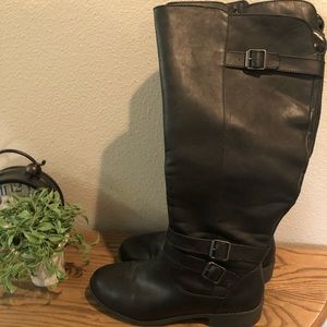 Talk black boots, wide calf